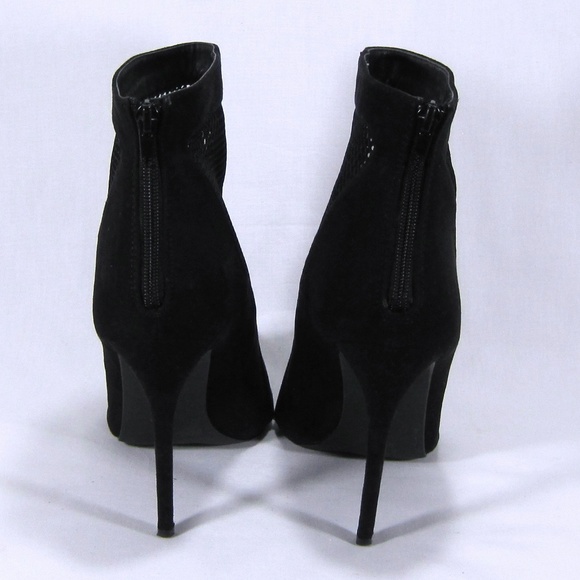 Olivia Ferragamo Black Suede Ankle Booties Sz: 10M - Picture 4 of 8